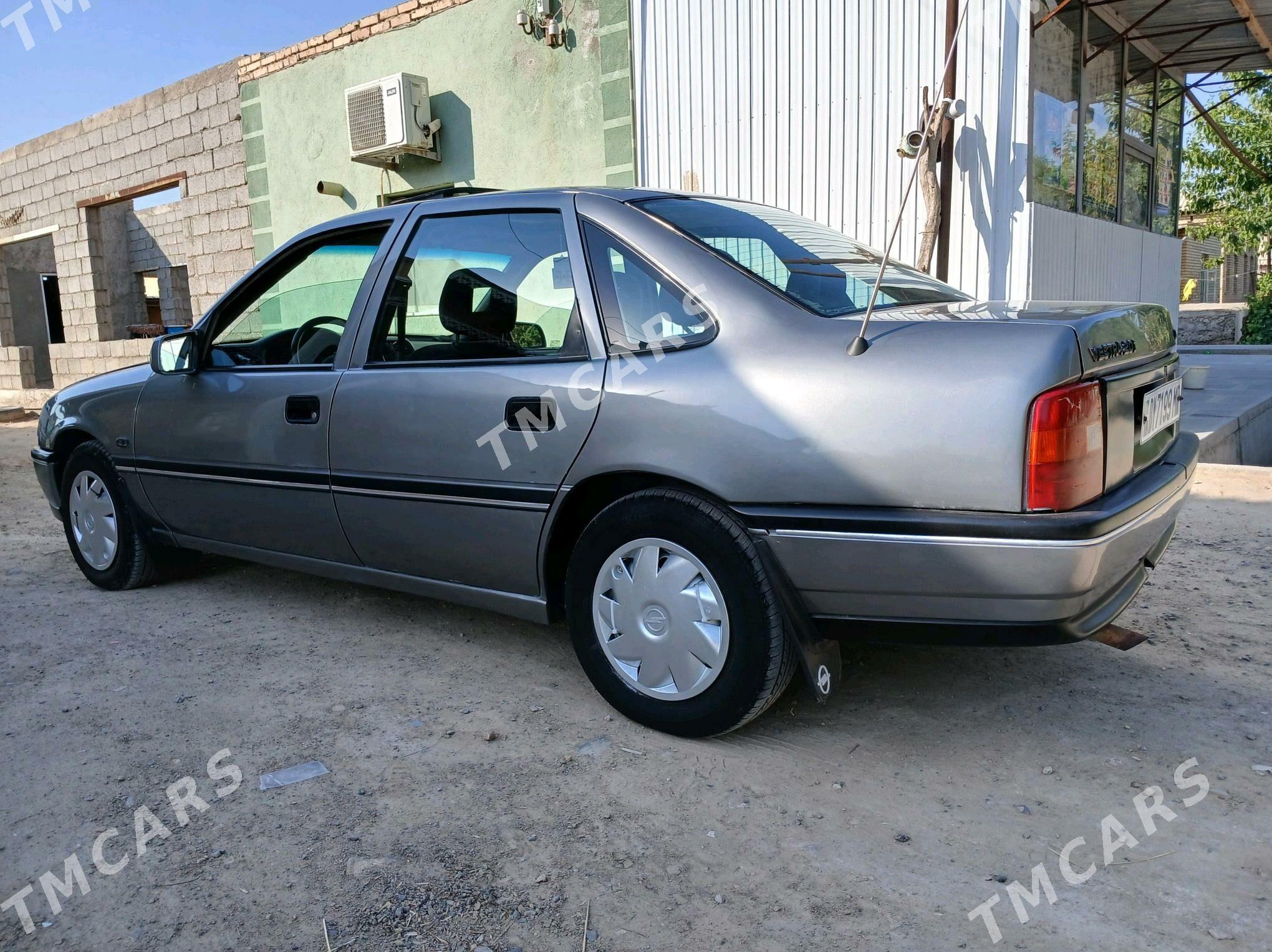 Opel Vectra 1990 - 33 000 TMT - Mary - img 5