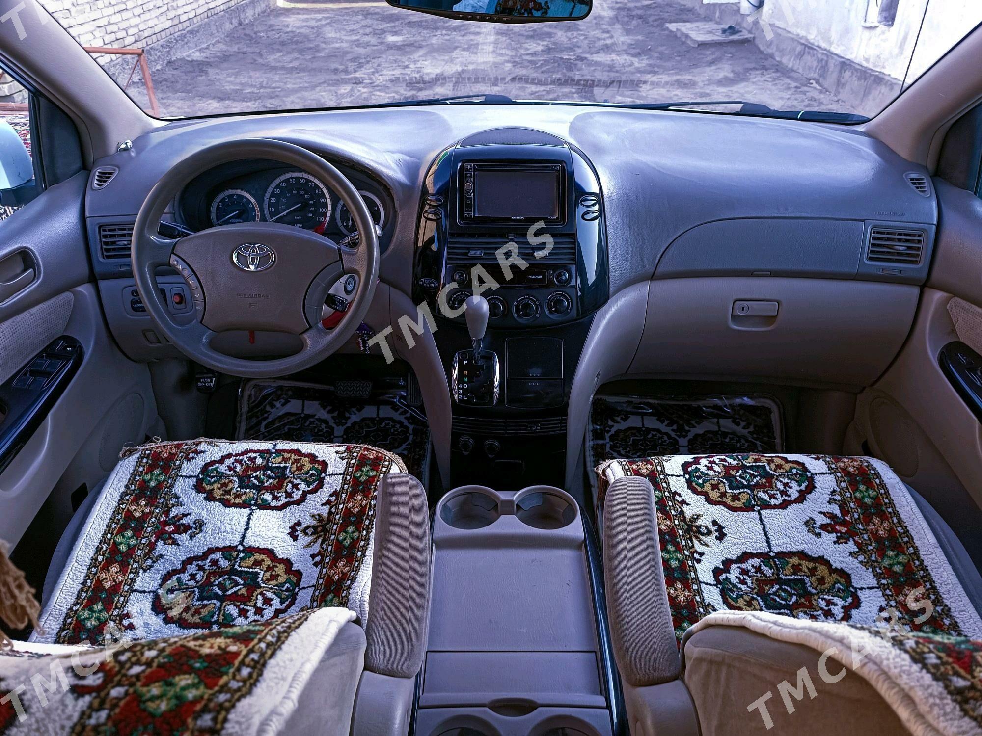 Toyota Sienna 2004 - 180 000 TMT - Дянев - img 6