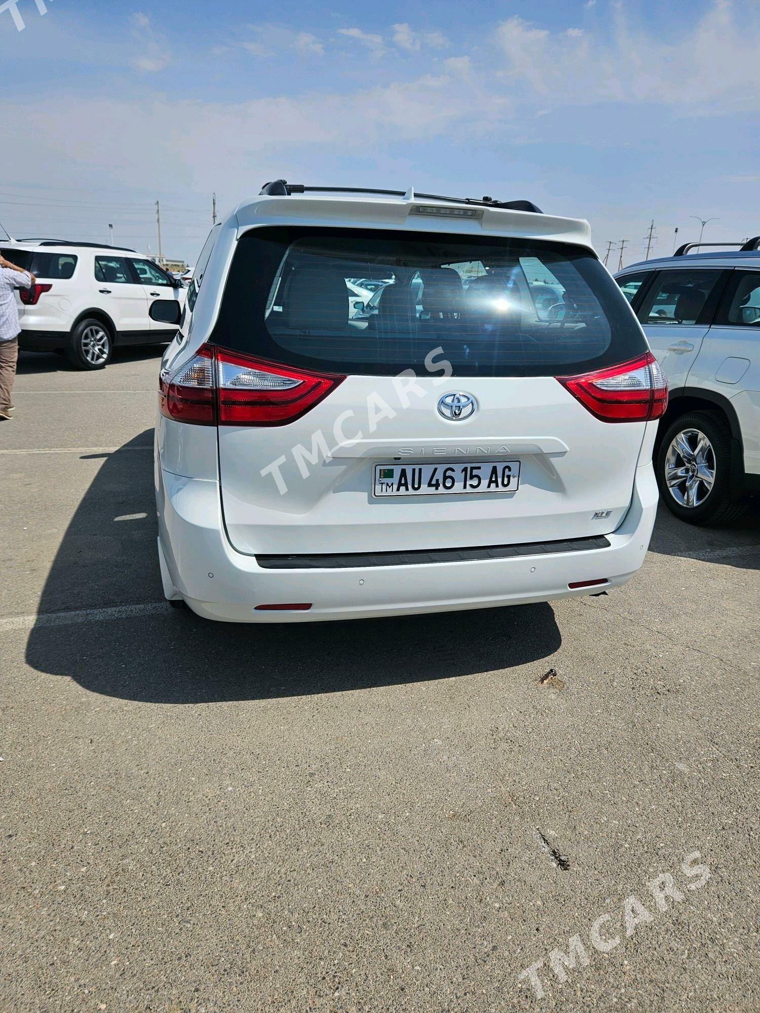 Toyota Sienna 2018 - 400 000 TMT - Aşgabat - img 3