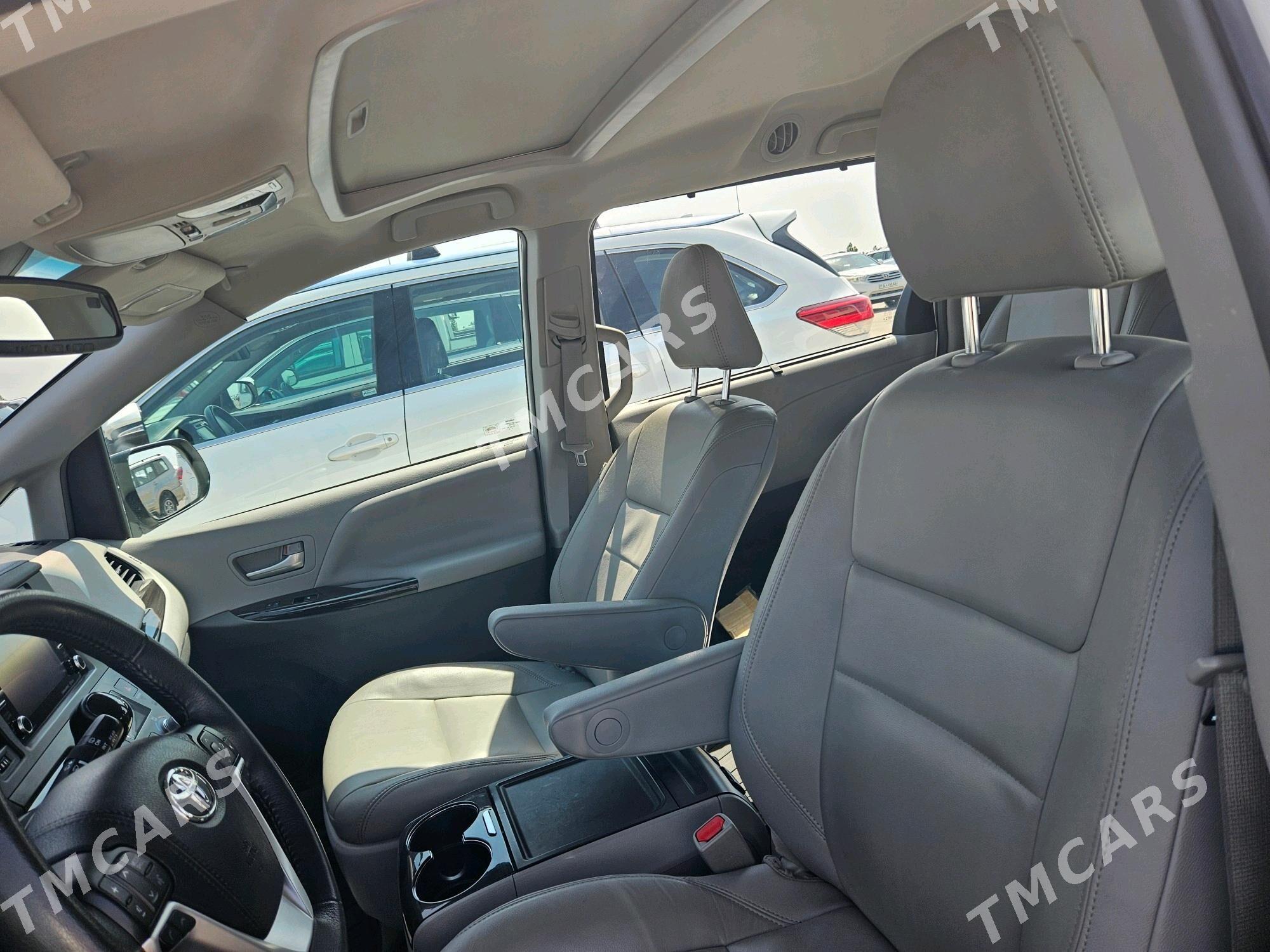 Toyota Sienna 2018 - 400 000 TMT - Aşgabat - img 5