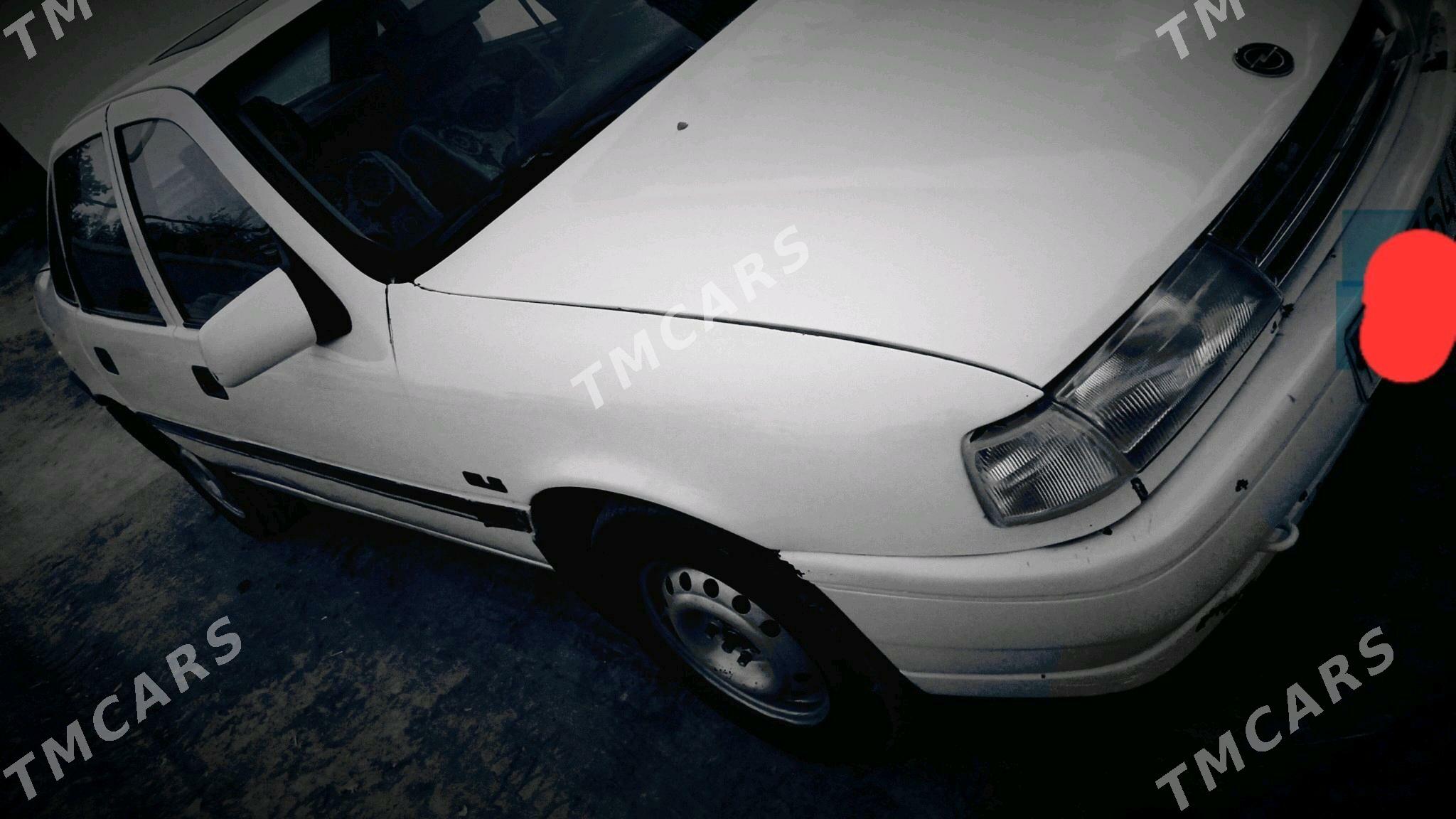 Opel Vectra 1989 - 20 000 TMT - Saýat - img 2