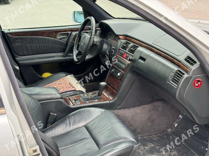 Mercedes-Benz E320 1997 - 68 000 TMT - 11 mkr - img 7