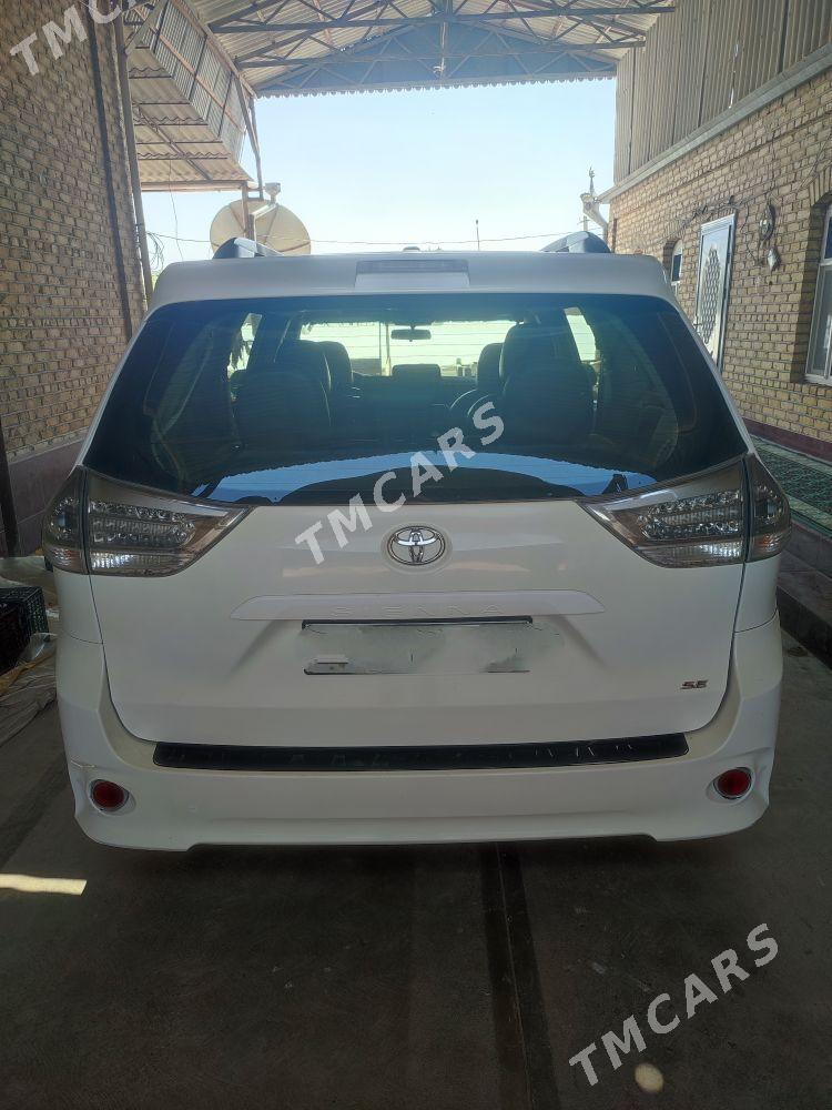 Toyota Sienna 2011 - 250 000 TMT - Mary - img 6