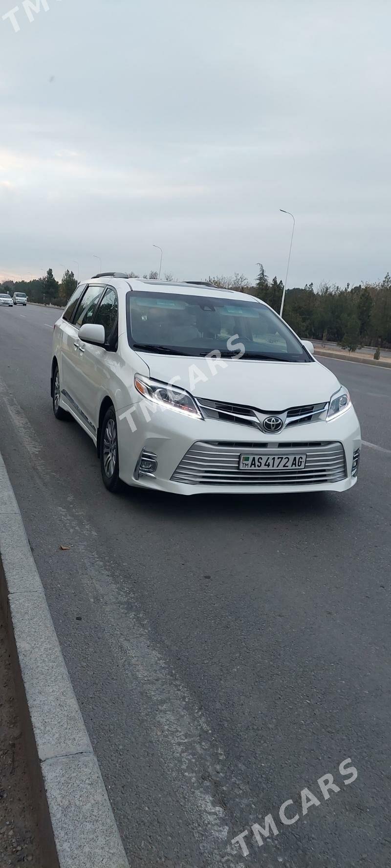 Toyota Sienna 2019 - 365 000 TMT - Гурбансолтан Едже - img 2