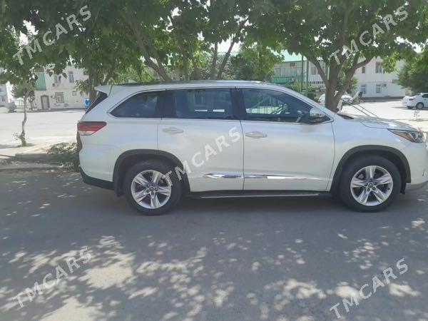 Toyota Highlander 2017 - 560 000 TMT - Ашхабад - img 4