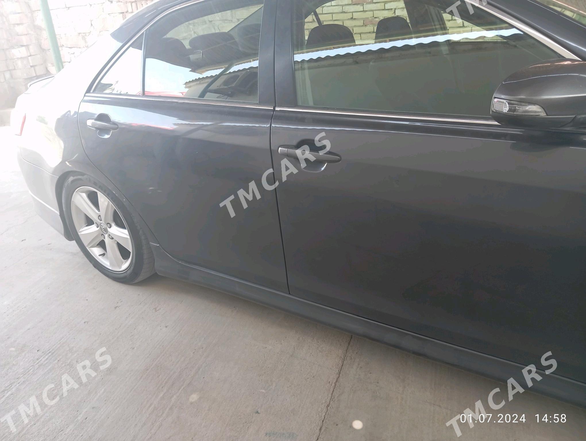 Toyota Camry 2010 - 140 000 TMT - Гумдаг - img 3