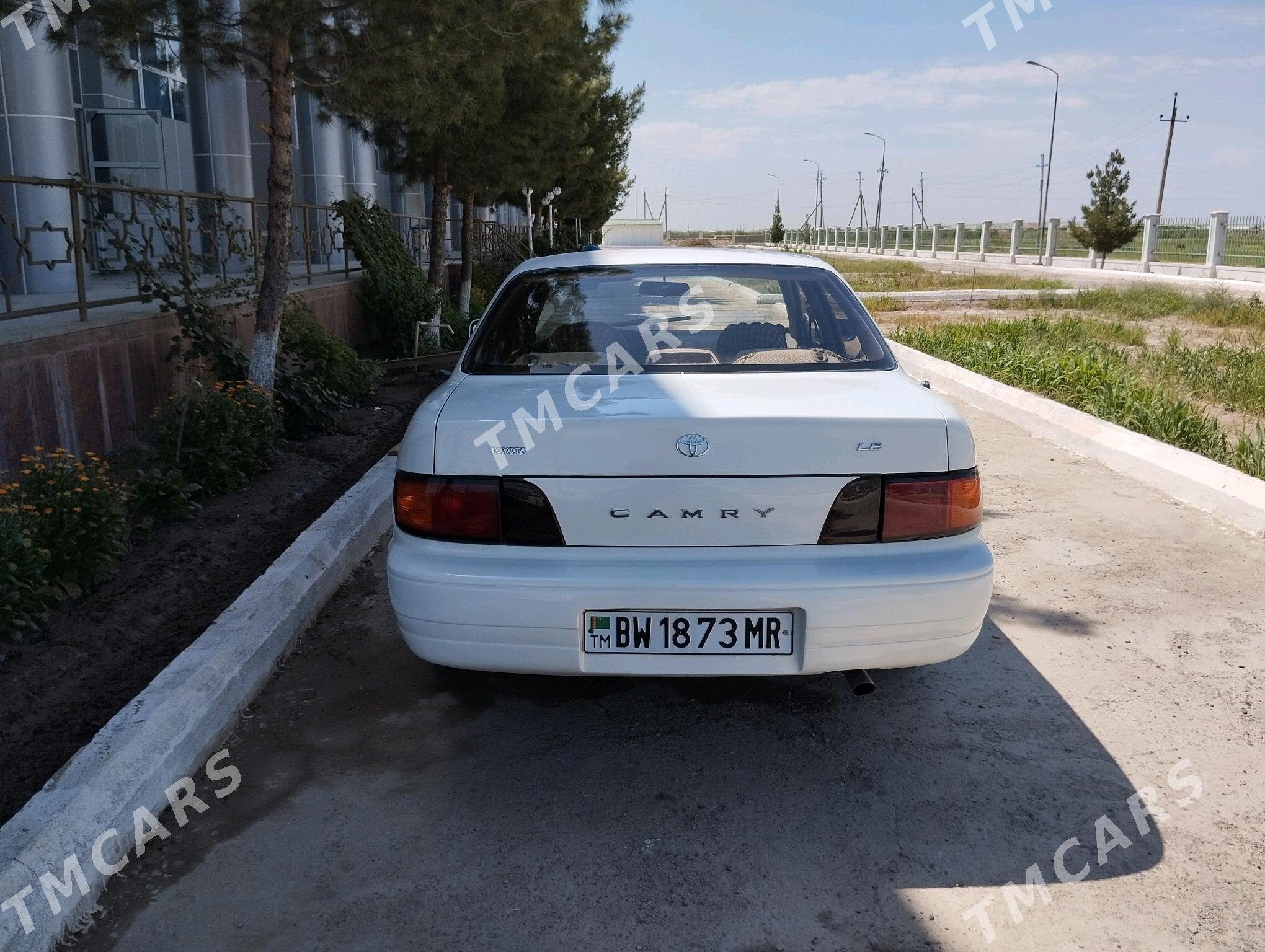 Toyota Camry 1994 - 69 000 TMT - Мары - img 2