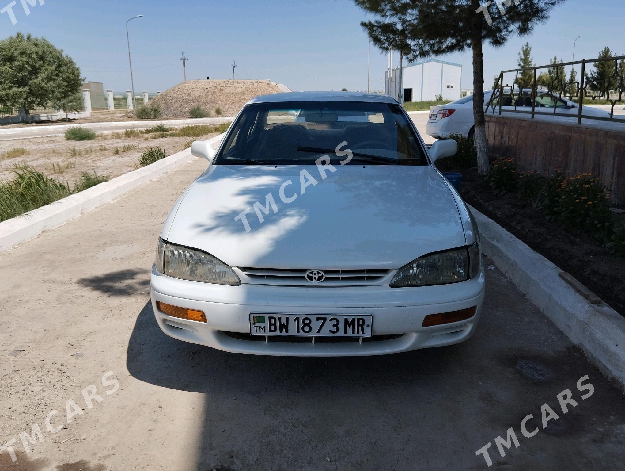 Toyota Camry 1994 - 69 000 TMT - Мары - img 4