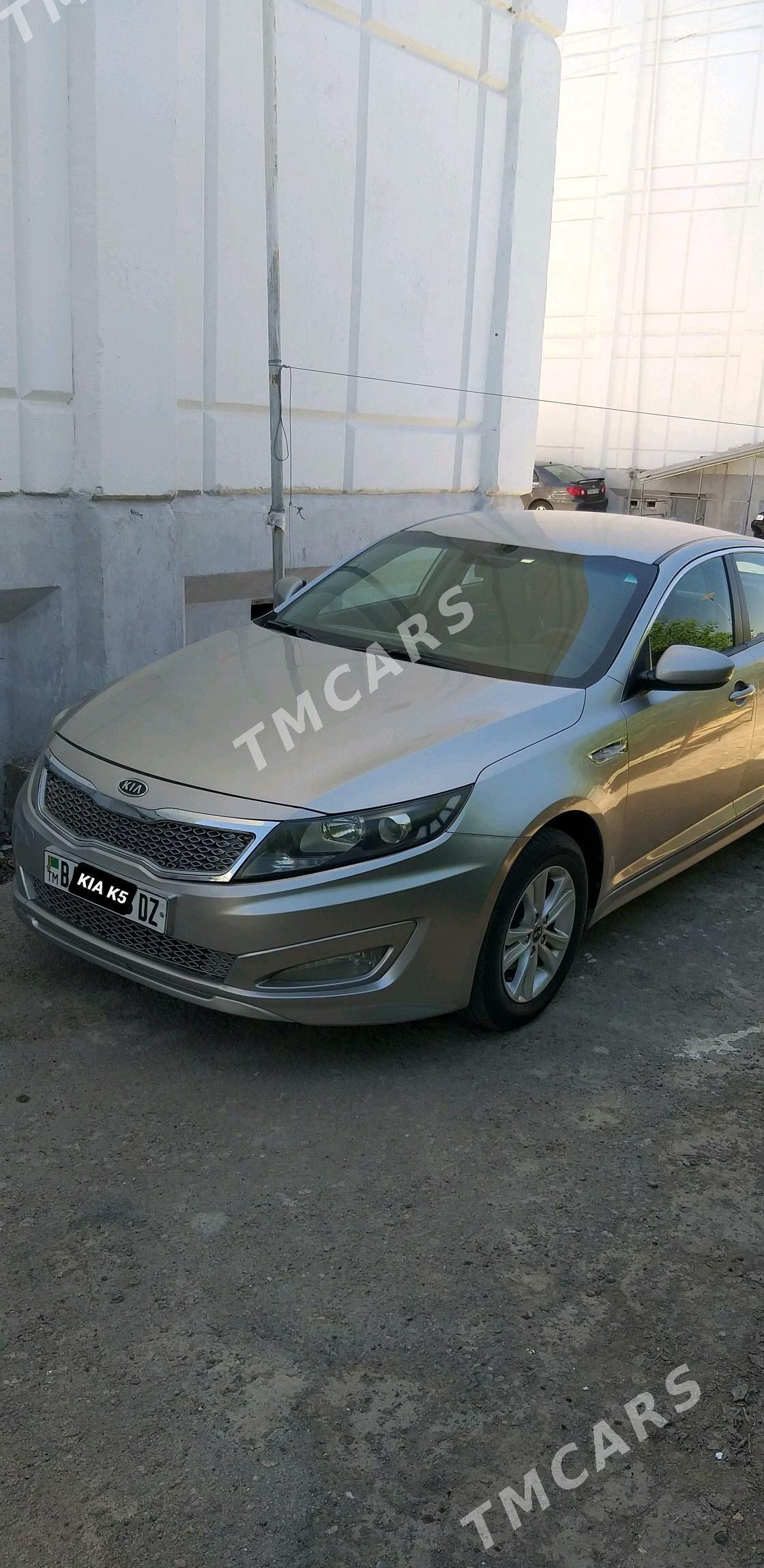 Kia Optima 2011 - 140 000 TMT - Дашогуз - img 3