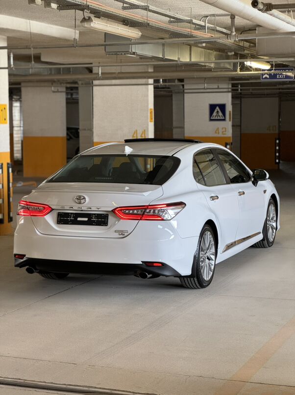 Toyota Camry 2018 - 390 000 TMT - Aşgabat - img 7