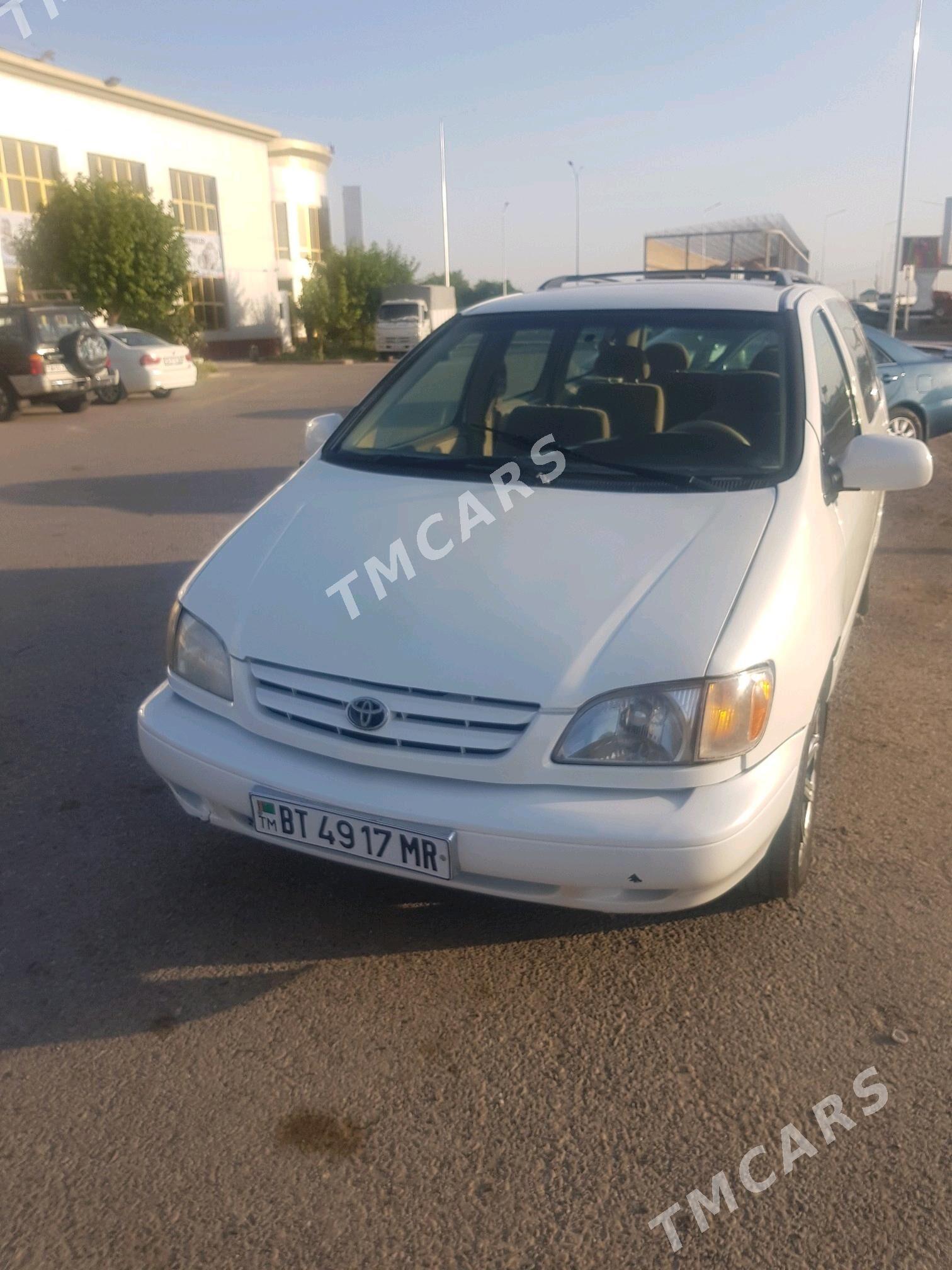 Toyota Sienna 2001 - 110 000 TMT - Мары - img 2