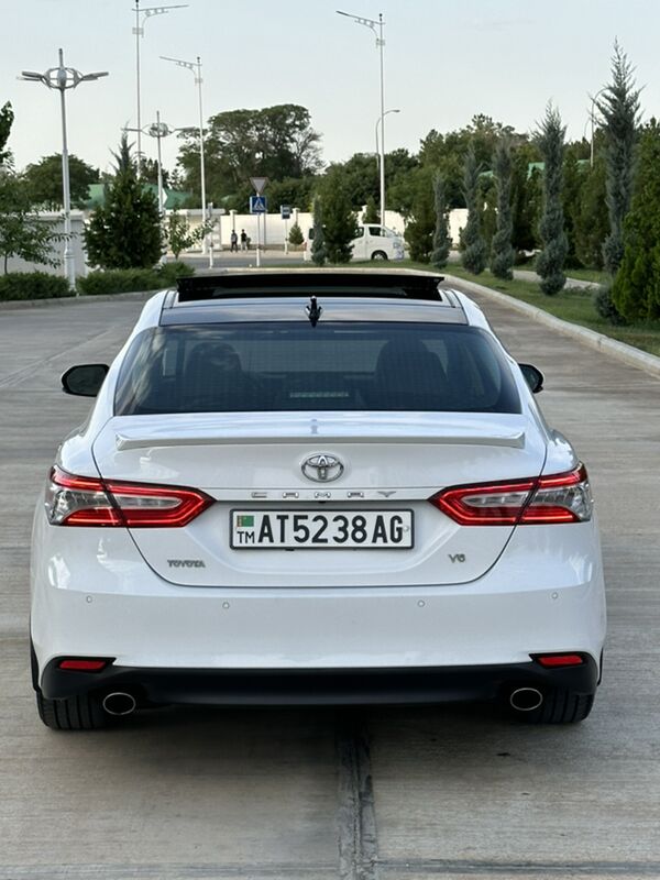 Toyota Camry 2019 - 430 000 TMT - Aşgabat - img 4