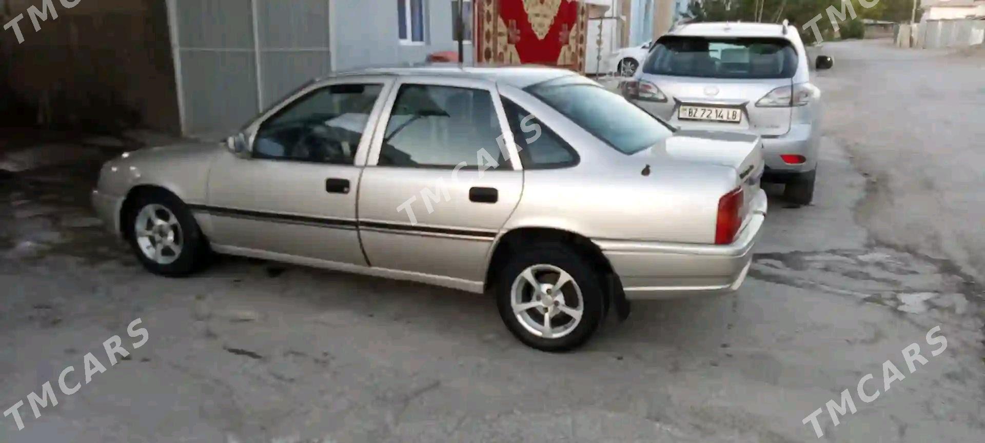 Opel Vectra 1991 - 25 000 TMT - Dänew - img 2