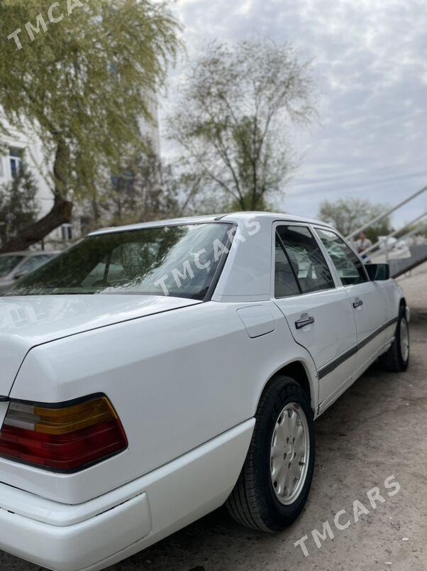 Mercedes-Benz W123 1990 - 35 000 TMT - Дашогуз - img 3