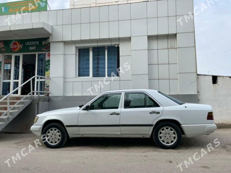 Mercedes-Benz W123 1990 - 35 000 TMT - Дашогуз - img 2