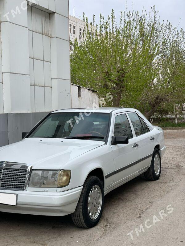 Mercedes-Benz W123 1990 - 35 000 TMT - Дашогуз - img 7