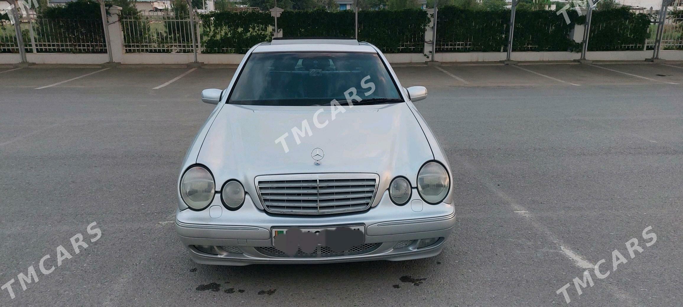 Mercedes-Benz E320 2002 - 130 000 TMT - Анев - img 3