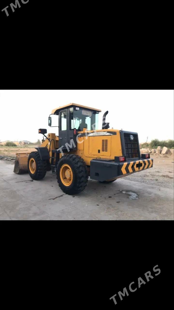 XCMG LW300F 2012 - 370 000 TMT - Мары - img 2