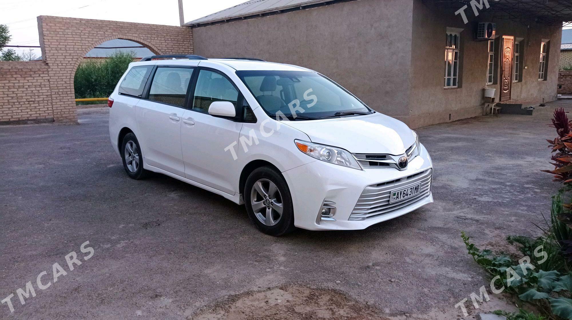 Toyota Sienna 2019 - 340 000 TMT - Murgap - img 2