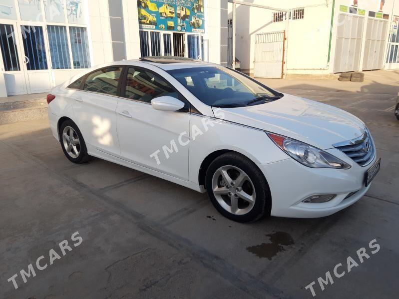 Hyundai Sonata 2010 - 130 000 TMT - Мары - img 2