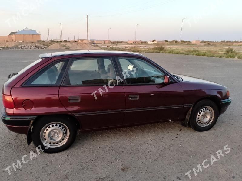 Opel Astra 1993 - 32 000 TMT - Дарганата - img 4