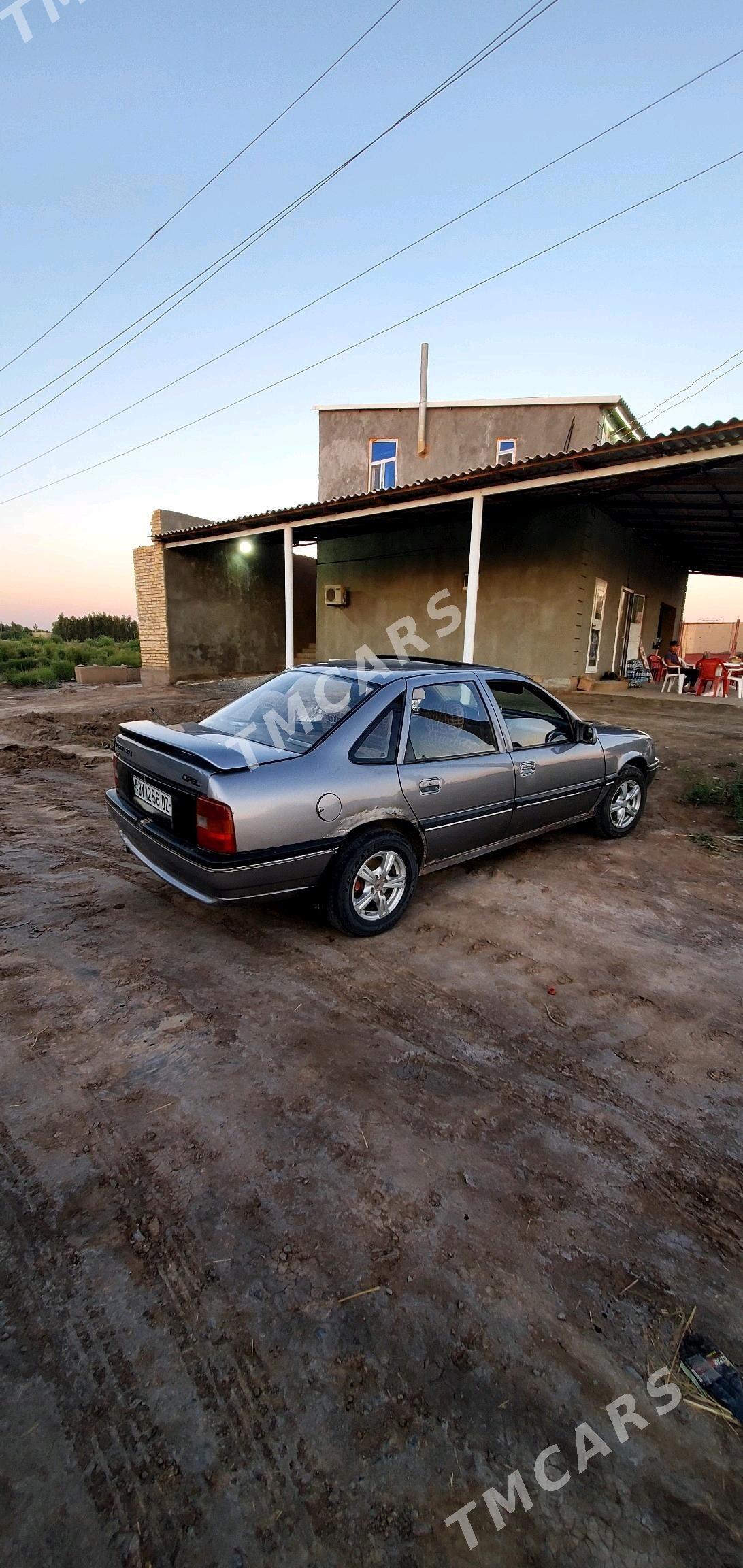 Opel Vectra 1990 - 17 000 TMT - Кёнеургенч - img 2