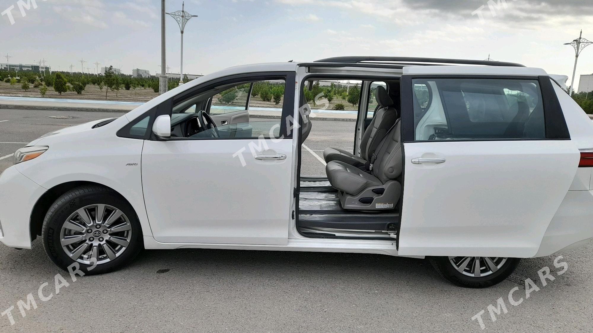 Toyota Sienna 2019 - 365 000 TMT - Ашхабад - img 8