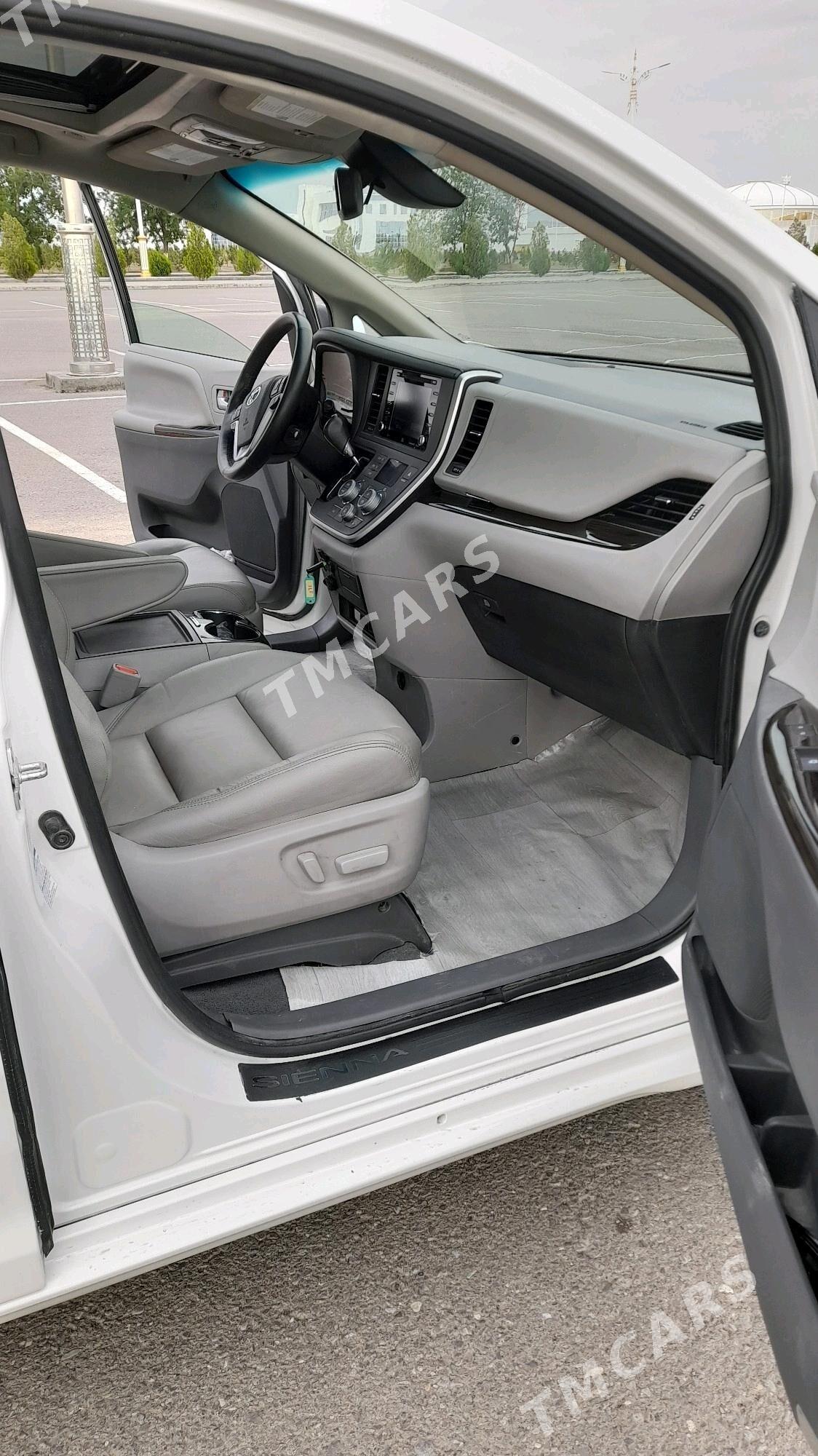 Toyota Sienna 2019 - 385 000 TMT - Aşgabat - img 10