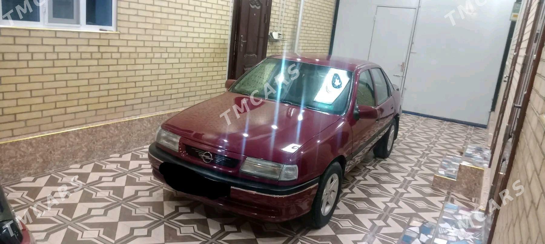 Opel Vectra 1993 - 33 000 TMT - Фарап - img 2