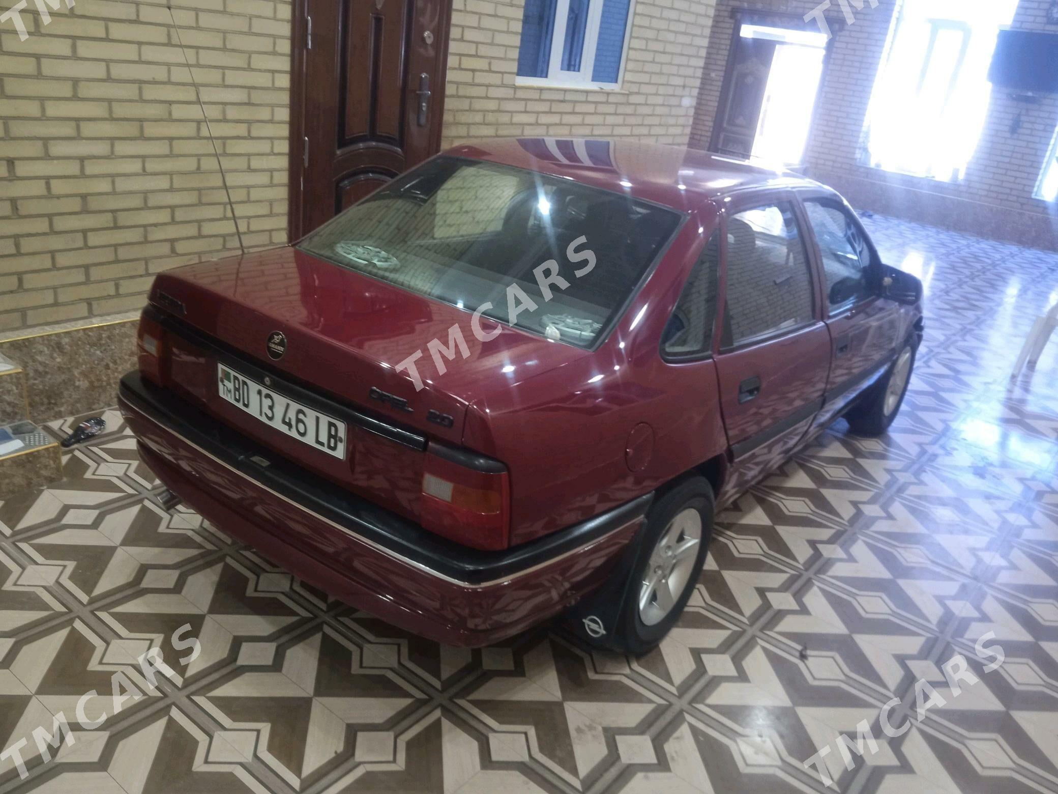 Opel Vectra 1993 - 33 000 TMT - Фарап - img 3