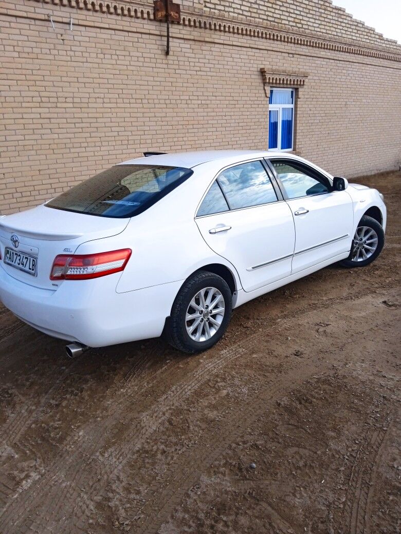 Toyota Camry 2011 - 130 000 TMT - Фарап - img 4