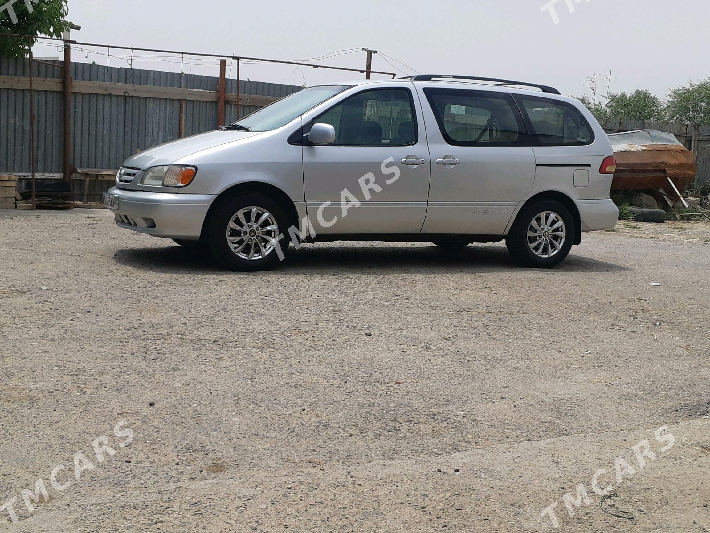 Toyota Sienna 2002 - 115 000 TMT - Wekilbazar - img 5