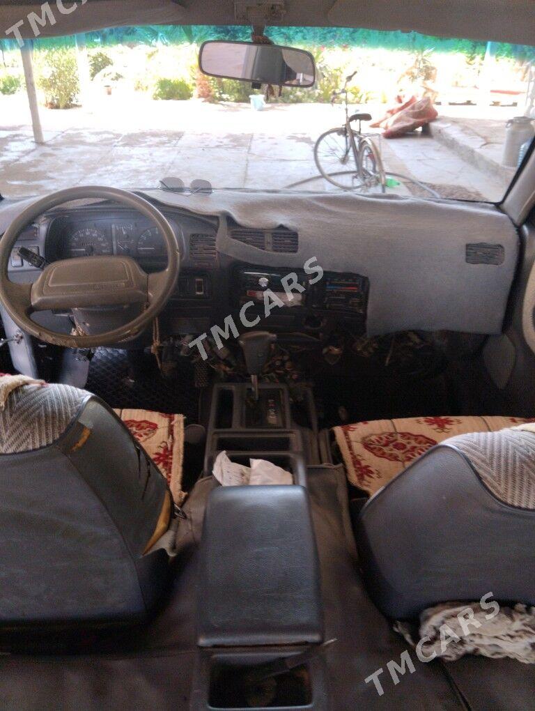 Toyota Hiace 1992 - 34 000 TMT - Сакарчага - img 6