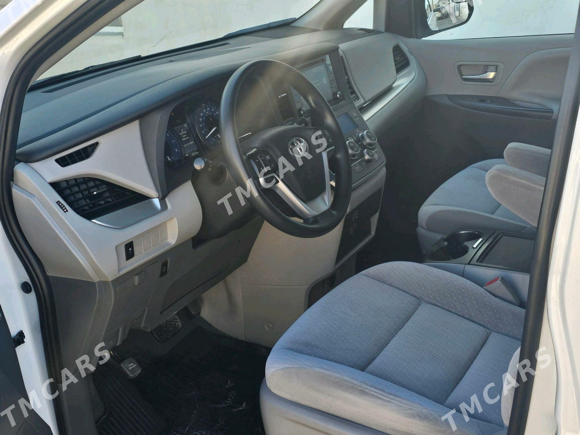 Toyota Sienna 2020 - 365 000 TMT - Мары - img 5