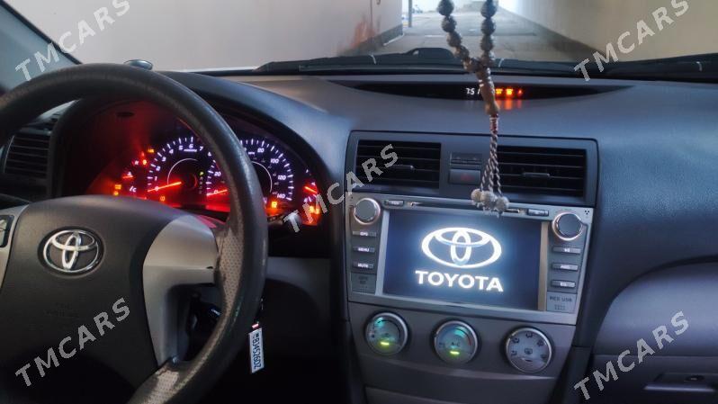 Toyota Camry 2010 - 170 000 TMT - Дашогуз - img 4
