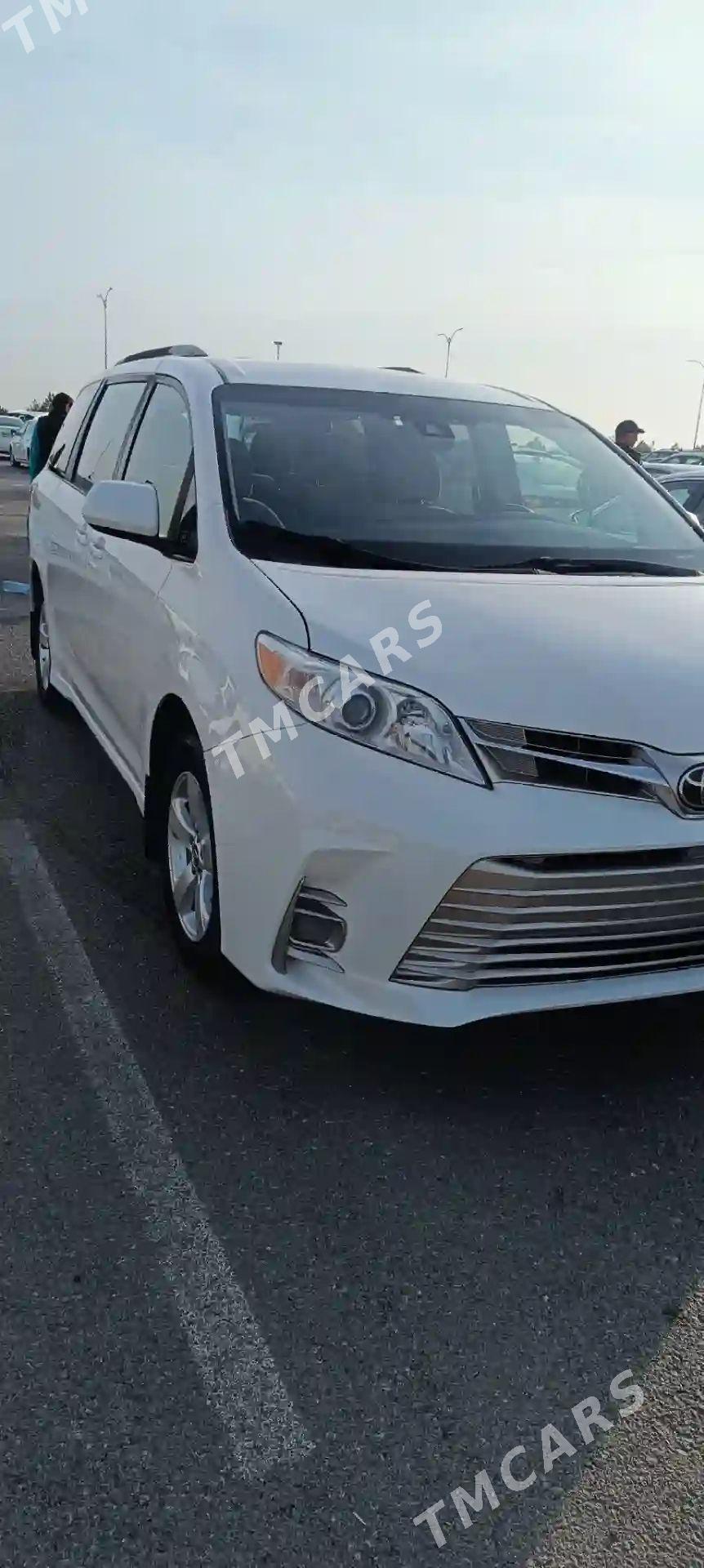 Toyota Sienna 2019 - 350 000 TMT - Aşgabat - img 3