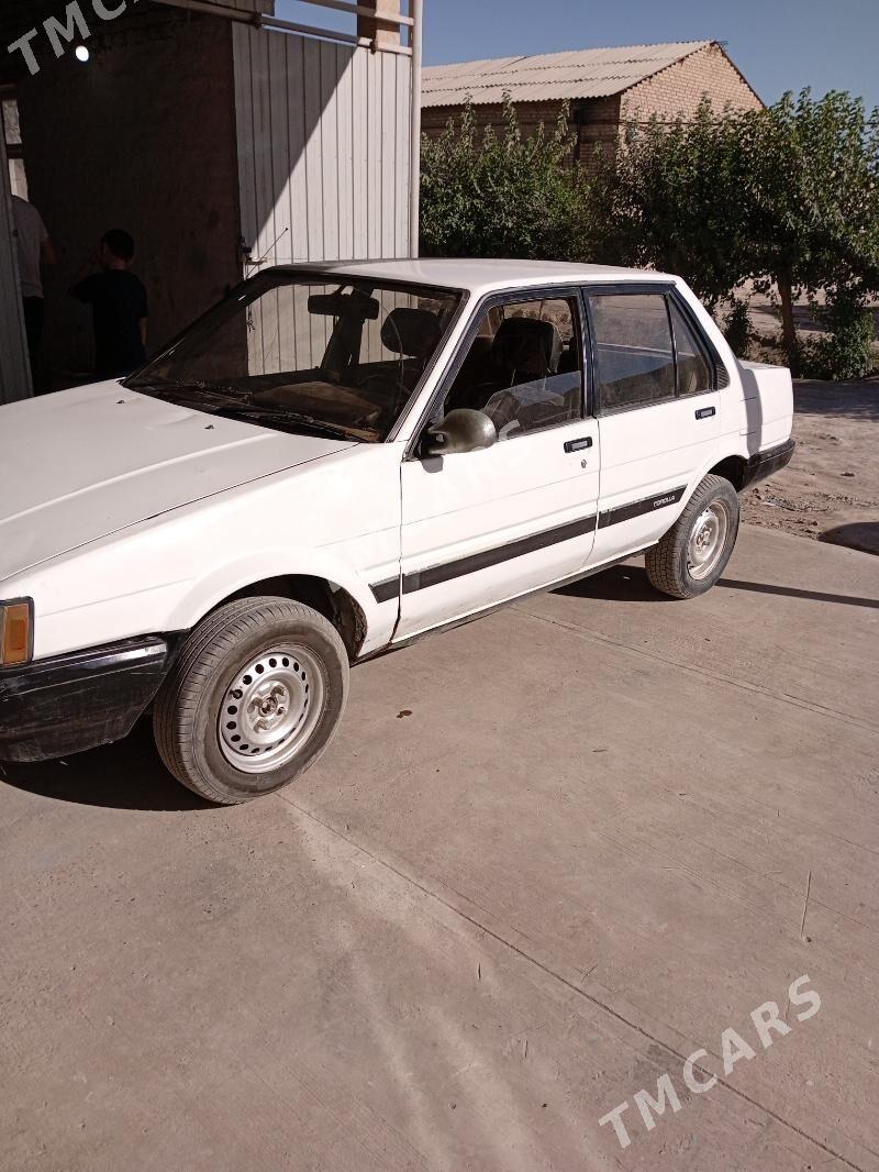 Toyota Corolla 1989 - 25 000 TMT - Halaç - img 6