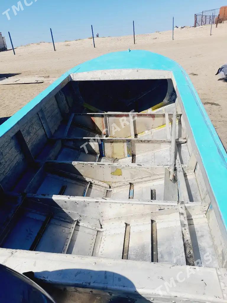 лодка - Türkmenbaşy - img 2