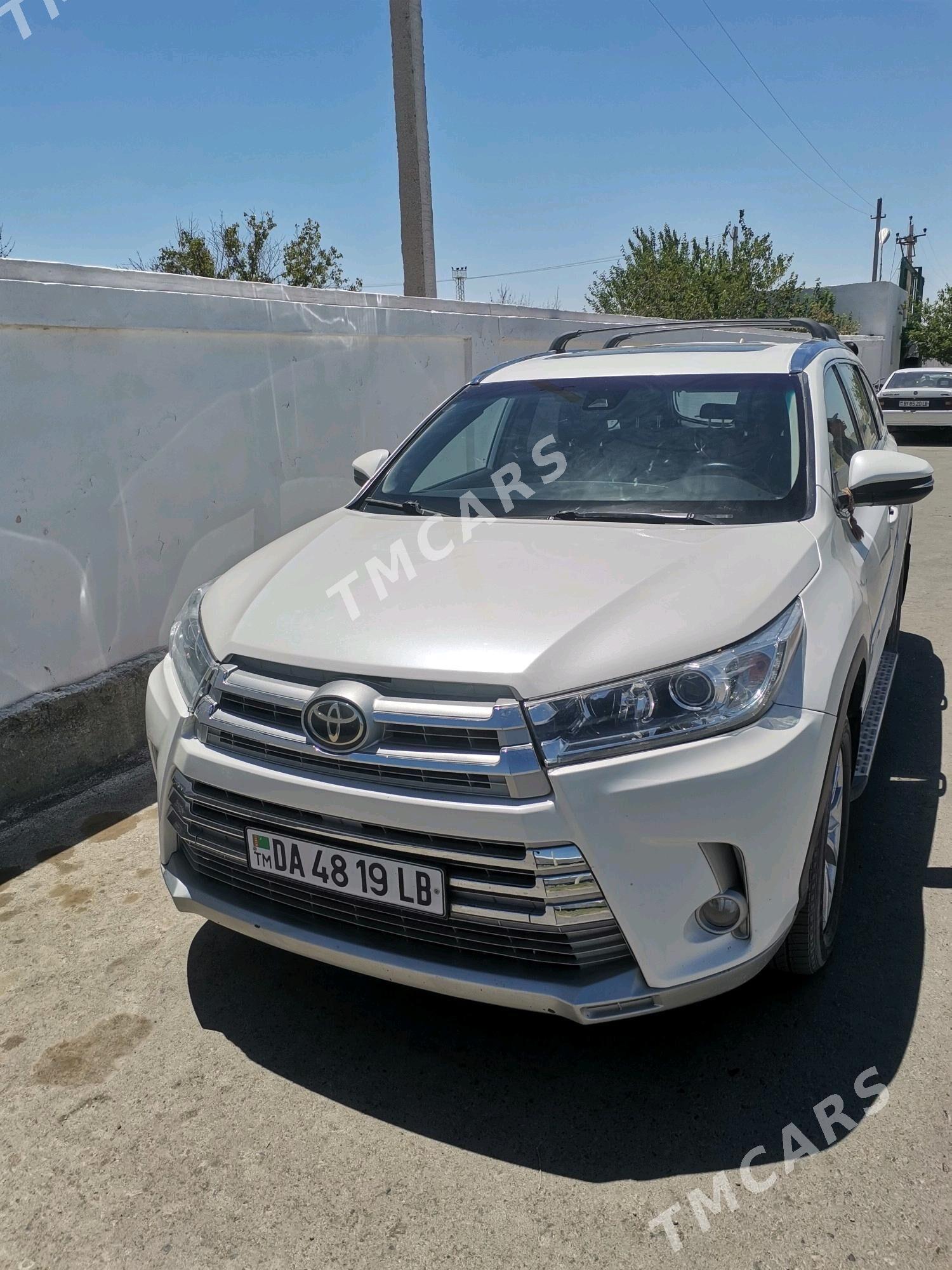 Toyota Highlander 2019 - 440 000 TMT - Керки - img 4