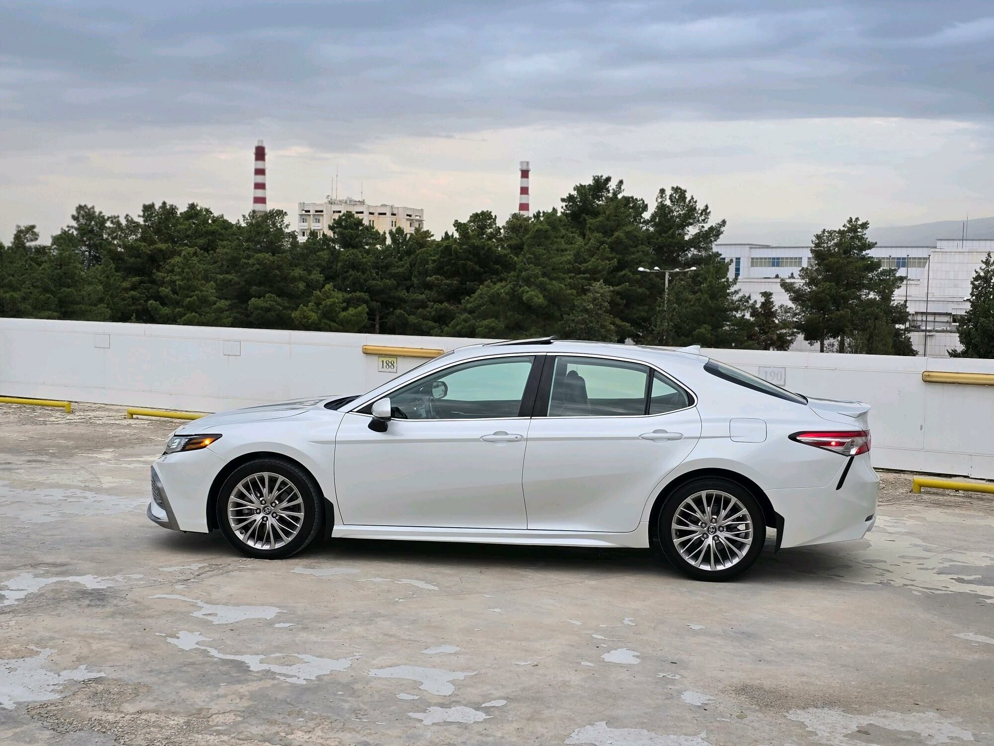 Toyota Camry 2020 - 275 000 TMT - 10 мкр - img 6