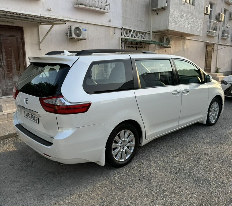 Toyota Sienna 2017 - 490 000 TMT - Aşgabat - img 7