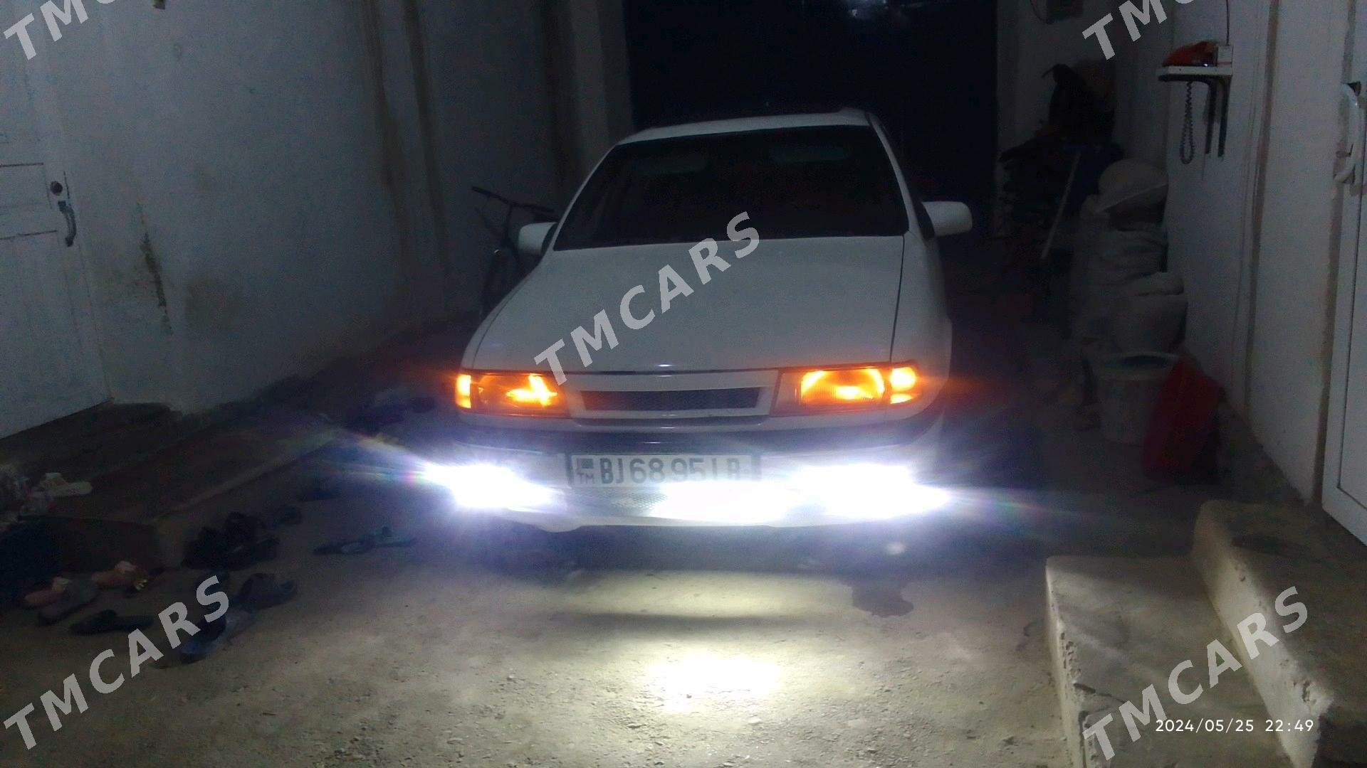 Opel Vectra 1990 - 25 000 TMT - Фарап - img 5