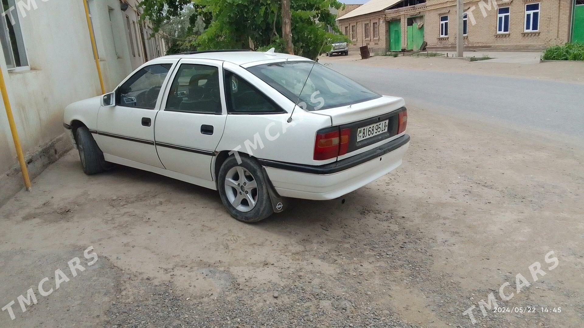 Opel Vectra 1990 - 25 000 TMT - Farap - img 6