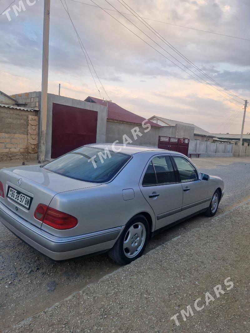 Mercedes-Benz C320 1996 - 80 000 TMT - Gumdag - img 4