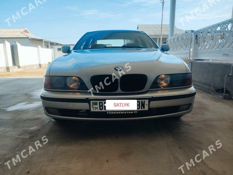 BMW E39 1999 - 100 000 TMT - Эсенгулы - img 3