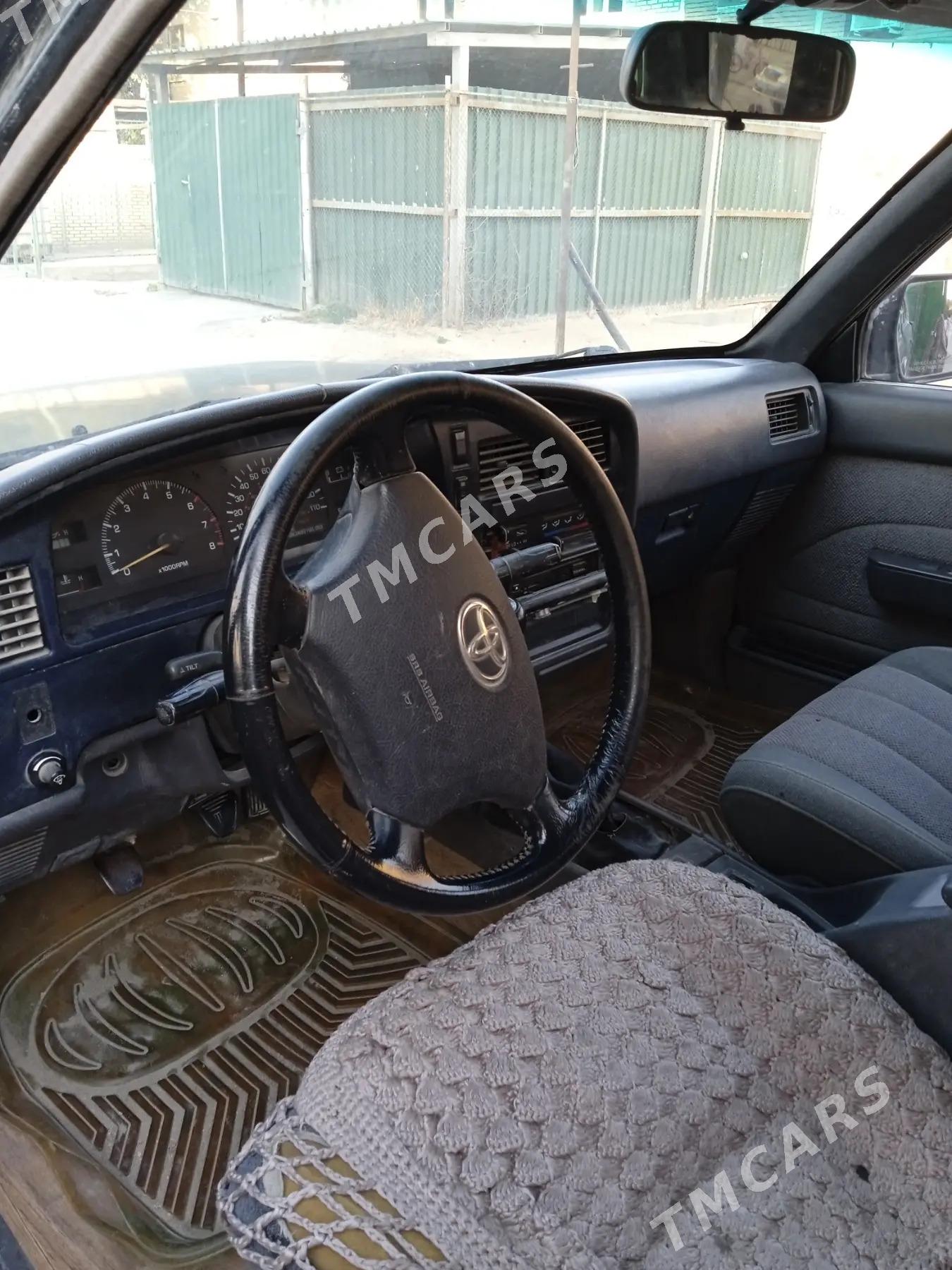 Toyota 4Runner 1994 - 50 000 TMT - Хазар - img 5