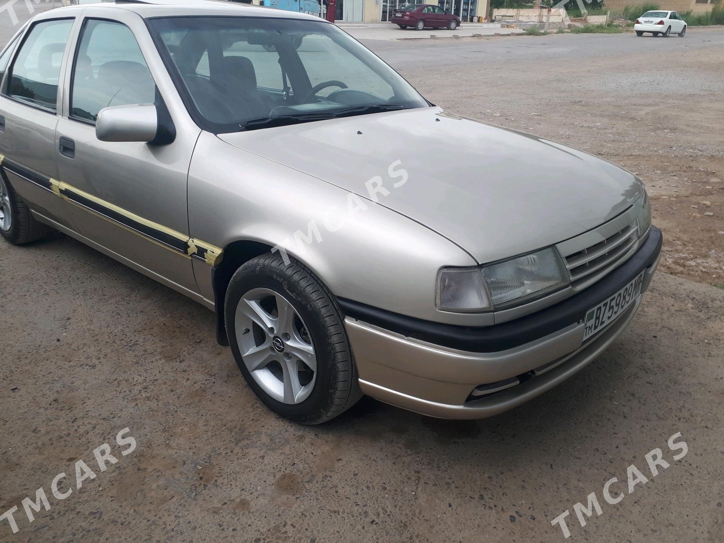 Opel Vectra 1990 - 40 000 TMT - Мары - img 2