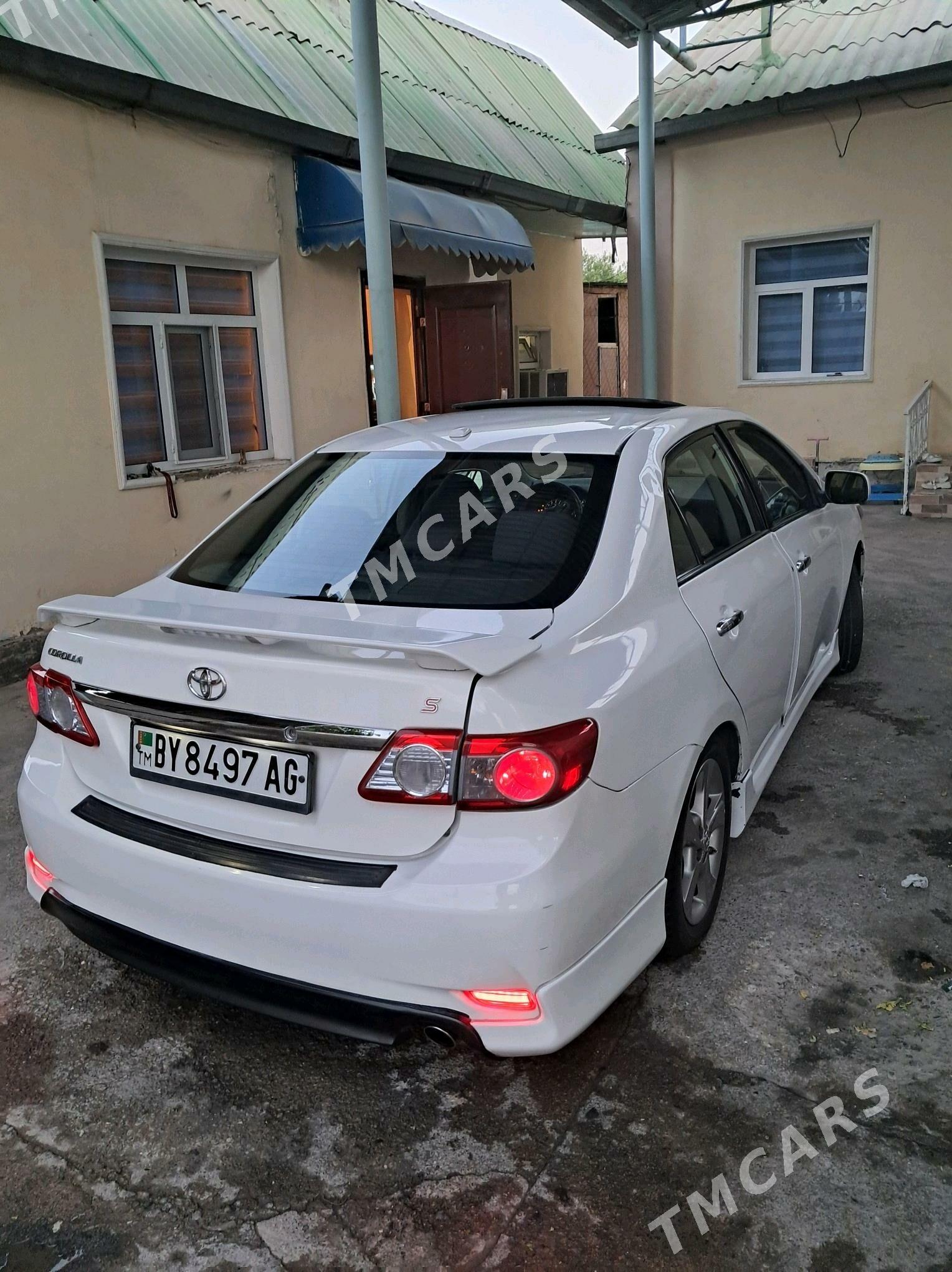 Toyota Corolla 2012 - 155 000 TMT - 5 мкр - img 3