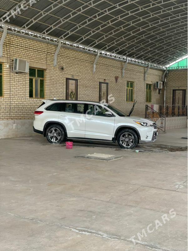 Toyota Highlander 2019 - 550 000 TMT - Серахс - img 5