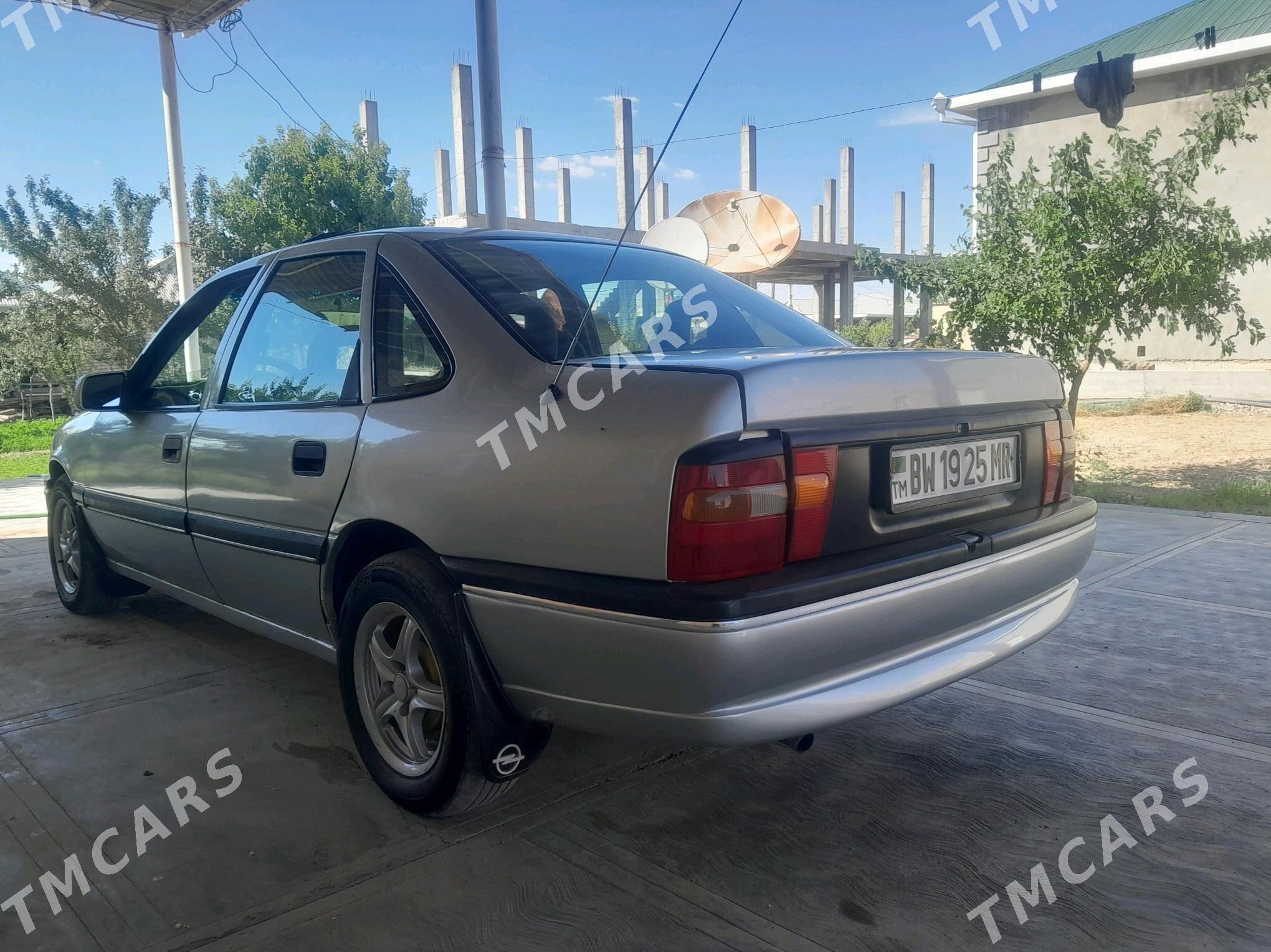 Opel Vectra 1991 - 30 000 TMT - Мары - img 3